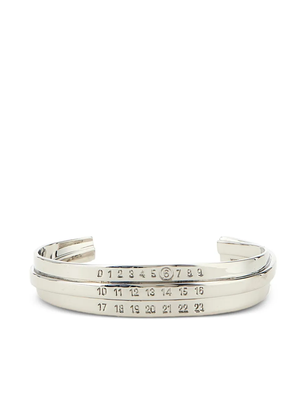 Браслет-кафф с гравировкой MM6 Maison Margiela, серебяный
Браслет-кафф с гравировкой MM6 Maison Margiela, серебяный