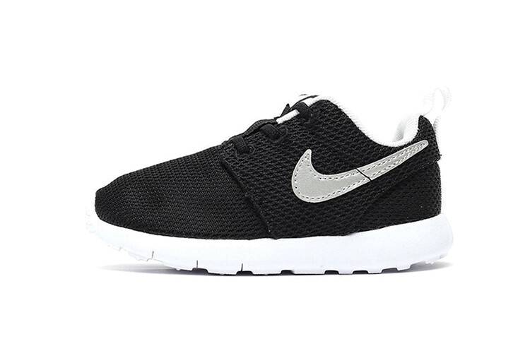 Кроссовки Nike Roshe One для малышей TD
Кроссовки Nike Roshe One для малышей TD
