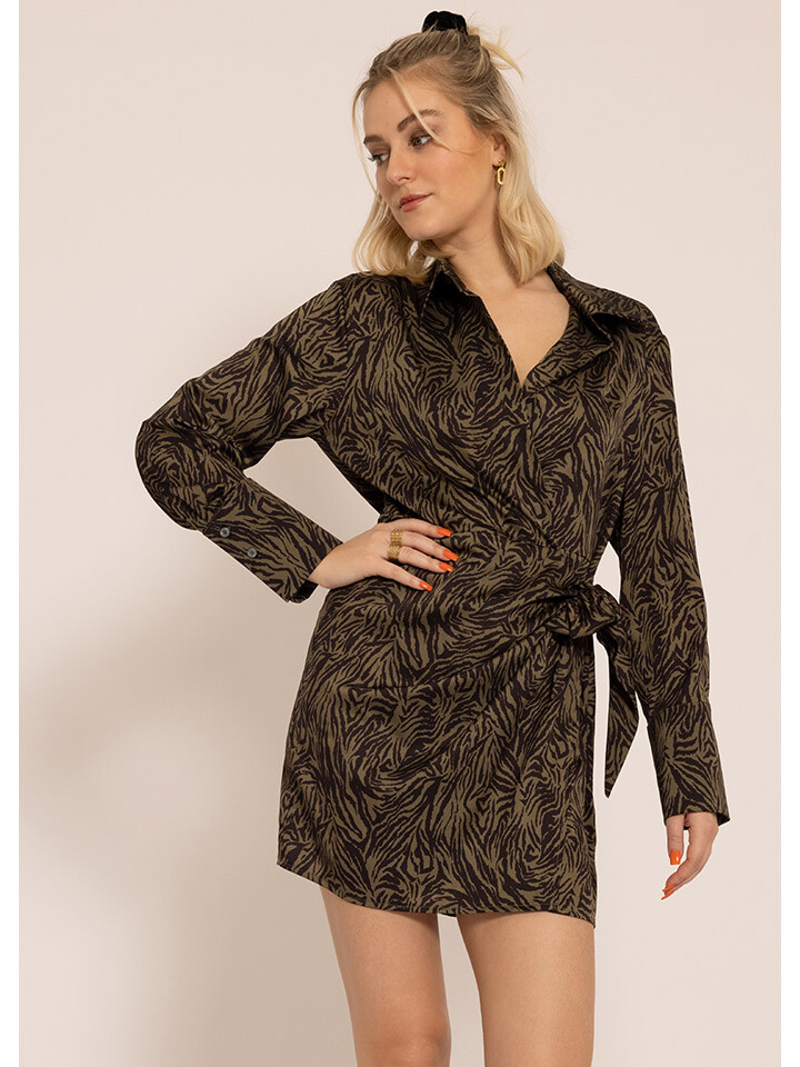 Платье SASSYCLASSY, хаки/черный
Платье SASSYCLASSY, хаки/черный