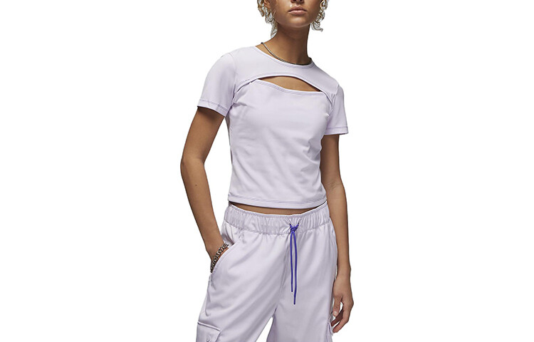 Укороченный женский топ цвета винограда и фиолетового цвета Jordan
Укороченный женский топ цвета винограда и фиолетового цвета Jordan