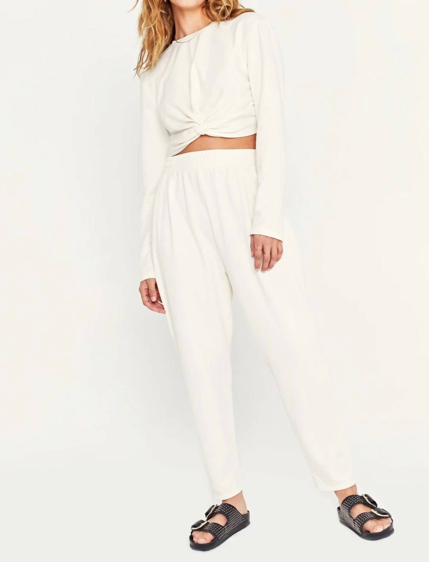 PROJECT SOCIAL T Топ Florence Twist Front Top цвета слоновой кости
PROJECT SOCIAL T Топ Florence Twist Front Top цвета слоновой кости