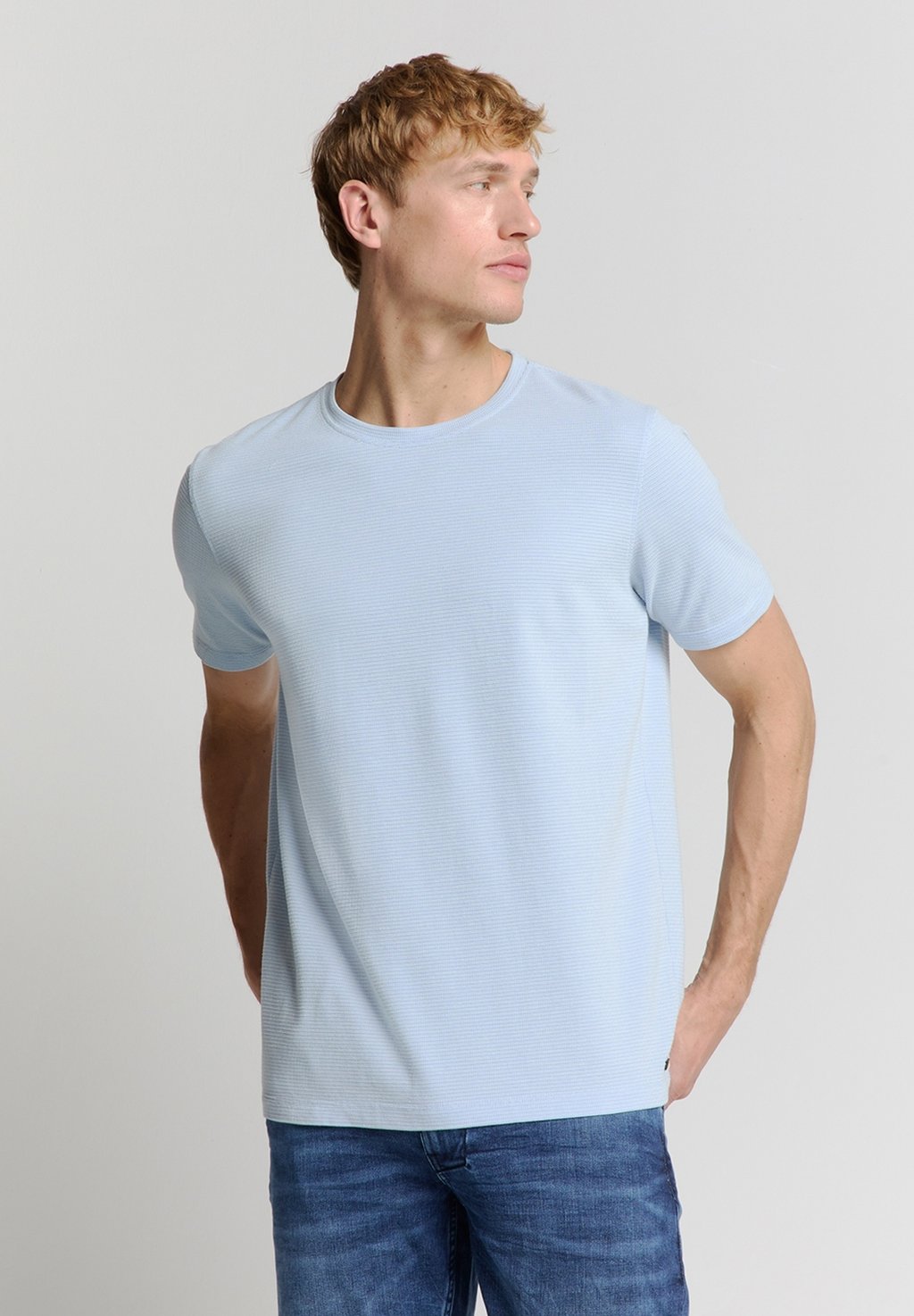 Базовая футболка CREWNECK NO EXCESS, синий
Базовая футболка CREWNECK NO EXCESS, синий