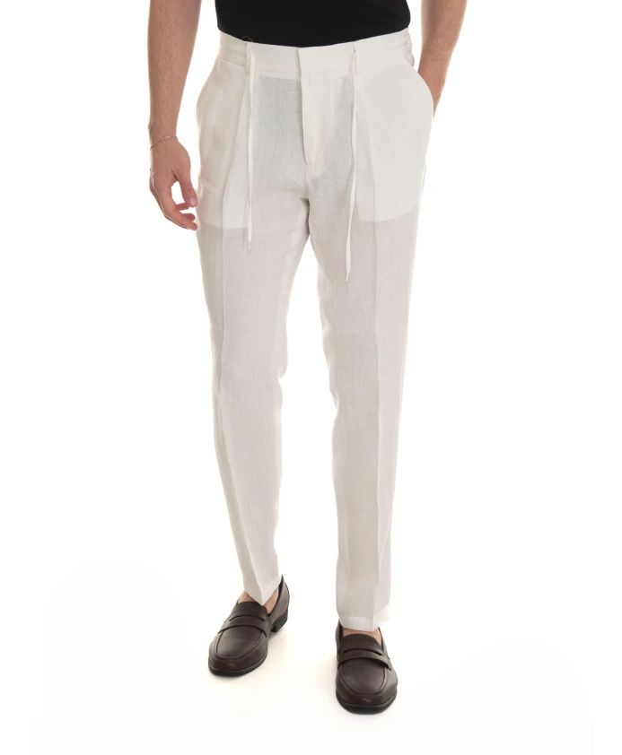 Брюки с кружевной отделкой и эластичным поясом. Paoloni, белый
Брюки с кружевной отделкой и эластичным поясом. Paoloni, белый