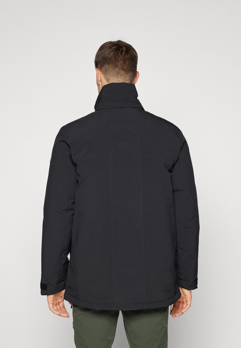 Зимнее пальто MAXBASS Icepeak, черный
Зимнее пальто MAXBASS Icepeak, черный