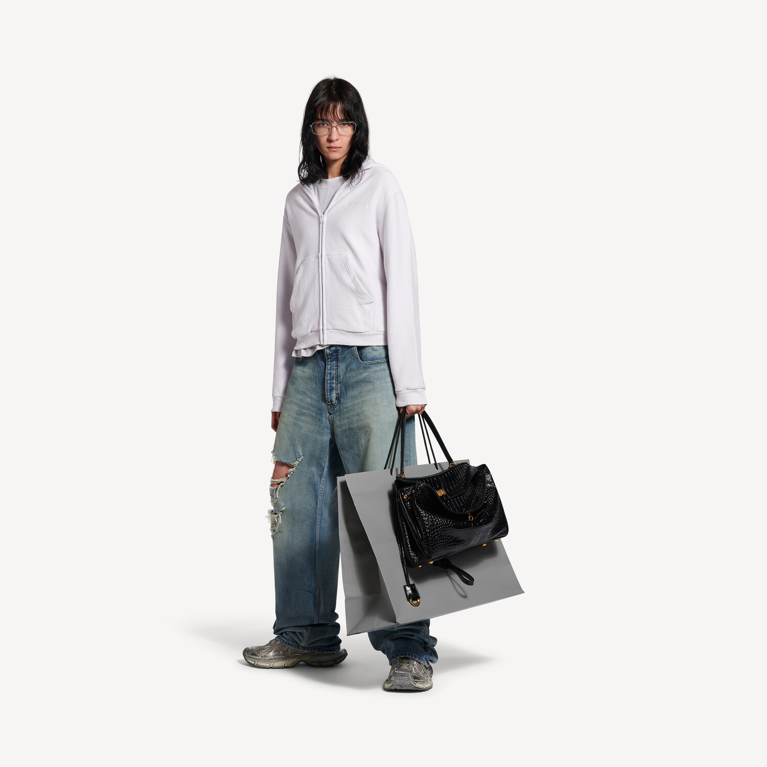 Женское худи balenciaga на молнии сзади, стандартный крой, цвет грязно-белый/нежно-розовый BALENCIAGA, грязно-белый/нежно-розовый
Женское худи balenciaga на молнии сзади, стандартный крой, цвет грязно-белый/нежно-розовый BALENCIAGA, грязно-белый/нежно-розовый