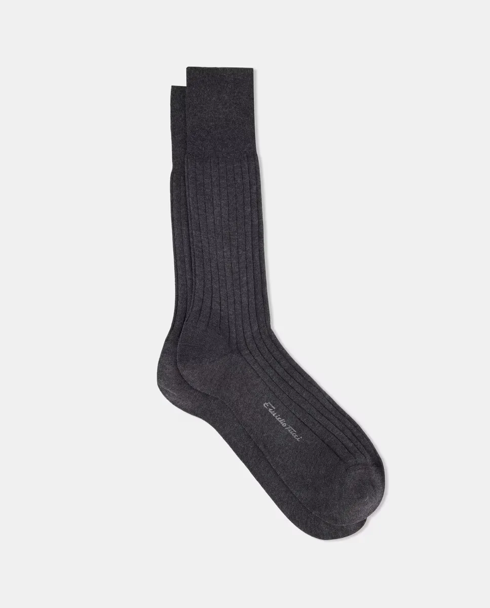 Короткие широкие носки в рубчик Emidio Tucci, темно-серый
Короткие широкие носки в рубчик Emidio Tucci, темно-серый