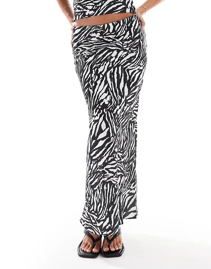 Мягкая на ощупь юбка макси ASOS DESISN с принтом зебры Asos Design
Мягкая на ощупь юбка макси ASOS DESISN с принтом зебры Asos Design