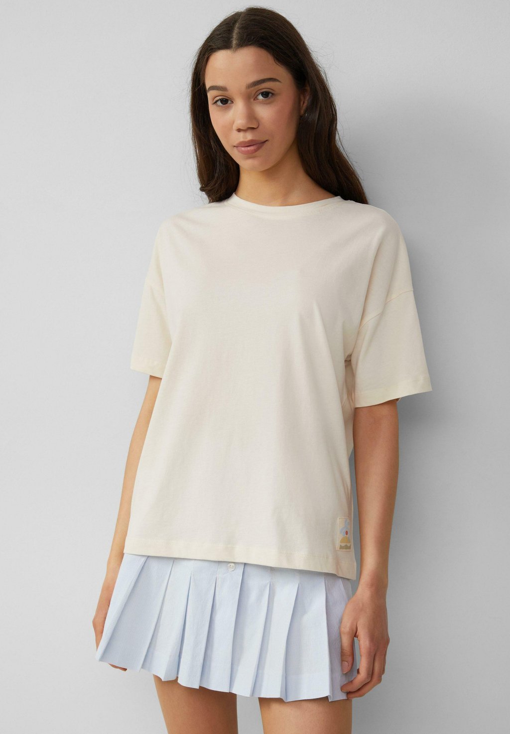 Базовая футболка QS, кремовый
Базовая футболка QS, кремовый