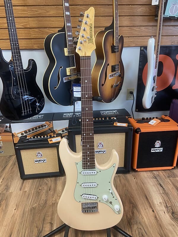 Электрогитара Ibanez AZES31-IV Essentials 2021 - Present - Ivory
Электрогитара Ibanez AZES31-IV Essentials 2021 - Present - Ivory