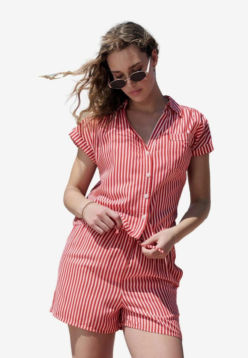 Шорты REGULAR FIT - ELASTICATED TIE WAIST Next, красный
Шорты REGULAR FIT - ELASTICATED TIE WAIST Next, красный