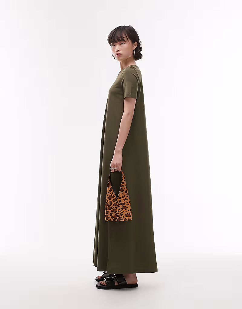 Платье-макси ARKET из чистого хлопка с короткими рукавами цвета хаки
Платье-макси ARKET из чистого хлопка с короткими рукавами цвета хаки