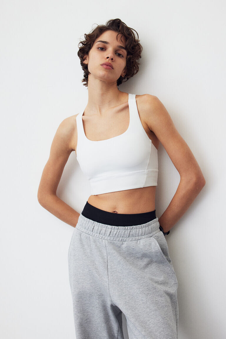 Спортивный бюстгальтер drymove medium support H&M, белый
Спортивный бюстгальтер drymove medium support H&M, белый