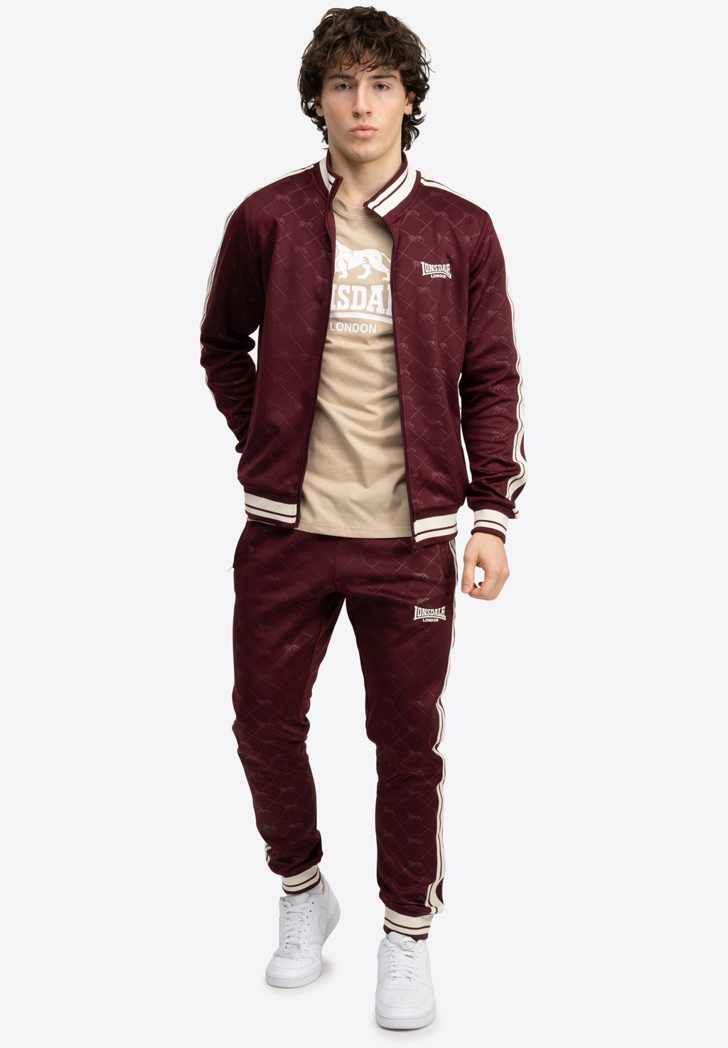 Спортивный костюм ASHWELL Lonsdale, красный
Спортивный костюм ASHWELL Lonsdale, красный