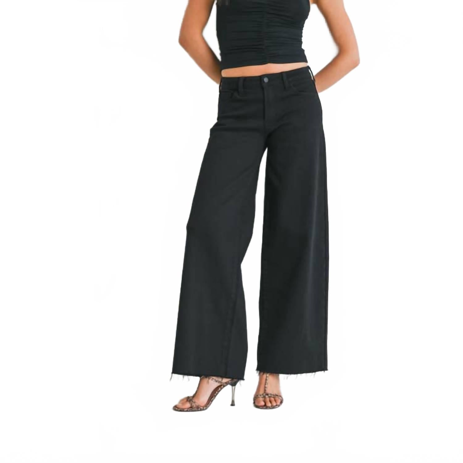 Не Так Далеко Расслабленные Джинсы с Широкими Штанинами в Черном Цвете JUST USA
Не Так Далеко Расслабленные Джинсы с Широкими Штанинами в Черном Цвете JUST USA