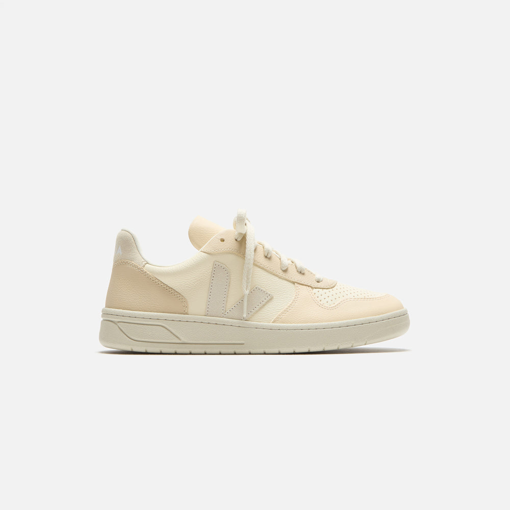 Кроссовки Veja V-10, цвет Extra White
Кроссовки Veja V-10, цвет Extra White