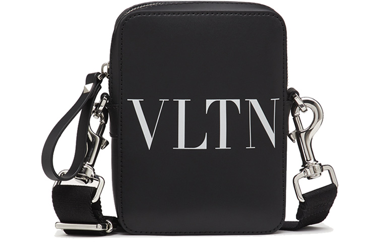 Кожаная сумка-мессенджер через плечо, кроссбоди Valentino черная мужская
Кожаная сумка-мессенджер через плечо, кроссбоди Valentino черная мужская