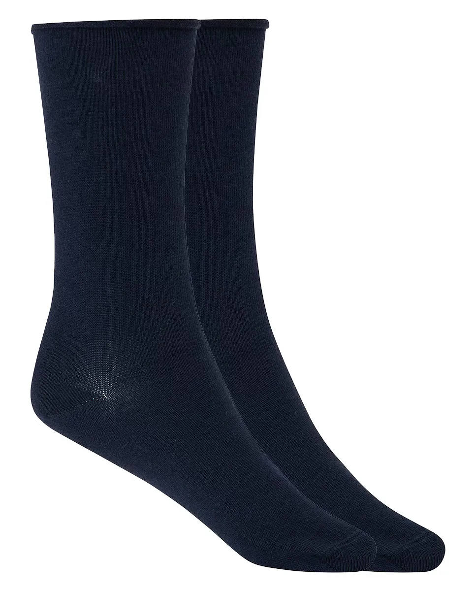 Комплект из 2 пар однотонных женских носков из органического хлопка с закатанными манжетами Punto Blanco, темно-синий
Комплект из 2 пар однотонных женских носков из органического хлопка с закатанными манжетами Punto Blanco, темно-синий