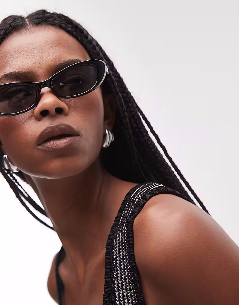 Солнцезащитные очки Le Specs the whisperer овальной формы черного цвета
Солнцезащитные очки Le Specs the whisperer овальной формы черного цвета