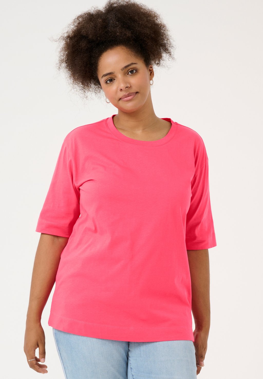Базовая футболка MINA Kaffe Curve, розовый
Базовая футболка MINA Kaffe Curve, розовый