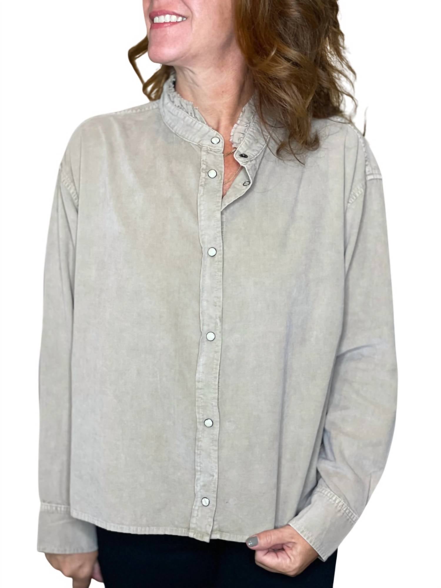 Вельветовая куртка-рубашка Isabelle коричневого цвета Dylan
Вельветовая куртка-рубашка Isabelle коричневого цвета Dylan