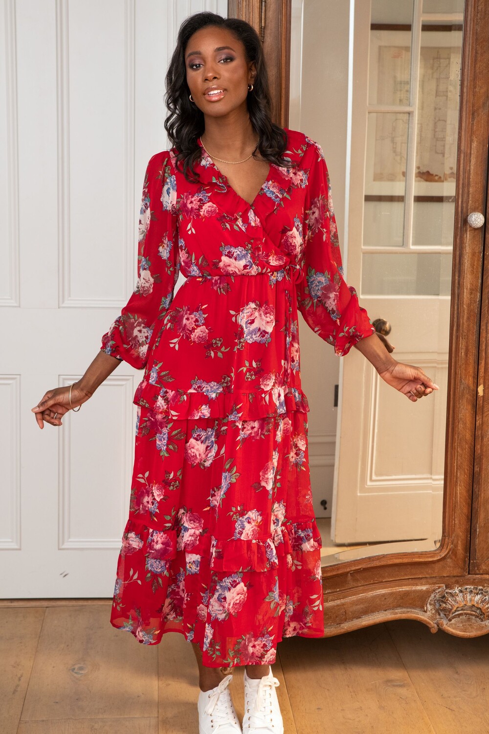 Платье Midaxi из переработанного шифона с рюшами Pour Moi, красный
Платье Midaxi из переработанного шифона с рюшами Pour Moi, красный