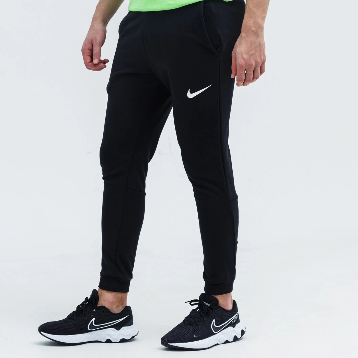 Брюки Nike Dri-Fit, черный
Брюки Nike Dri-Fit, черный