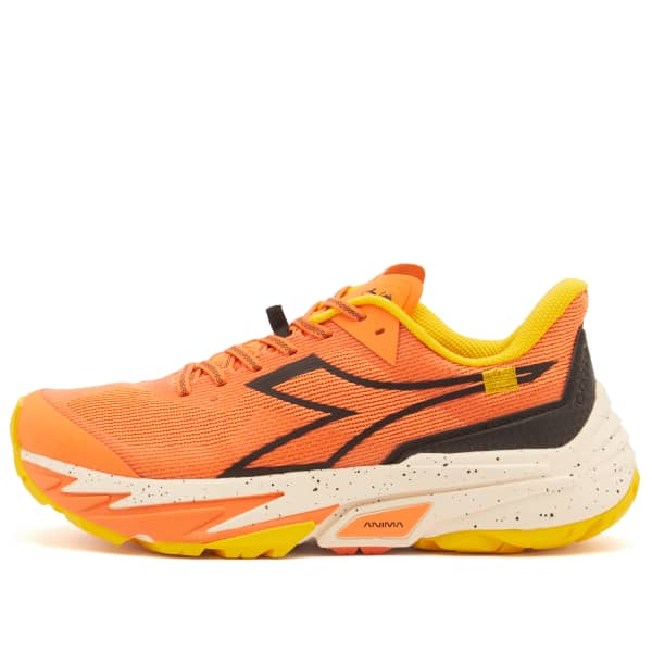 Кроссовки Sestriere-Xt 2 Diadora, nectarine & черный
Кроссовки Sestriere-Xt 2 Diadora, nectarine & черный