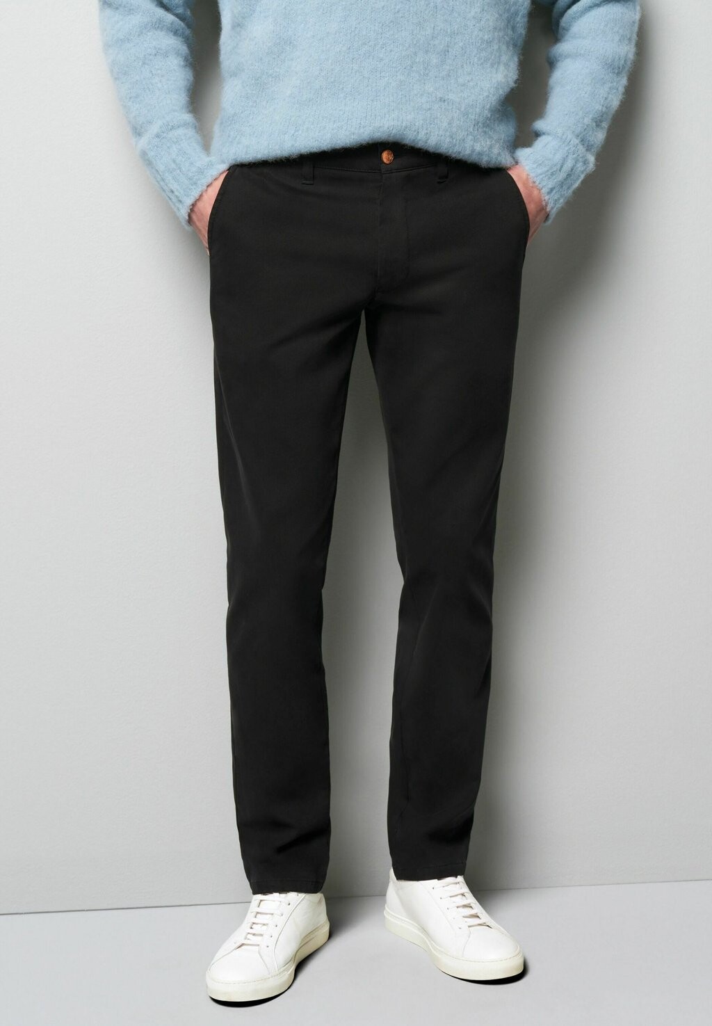 Чиносы Meyer, темно-синий
Чиносы Meyer, темно-синий