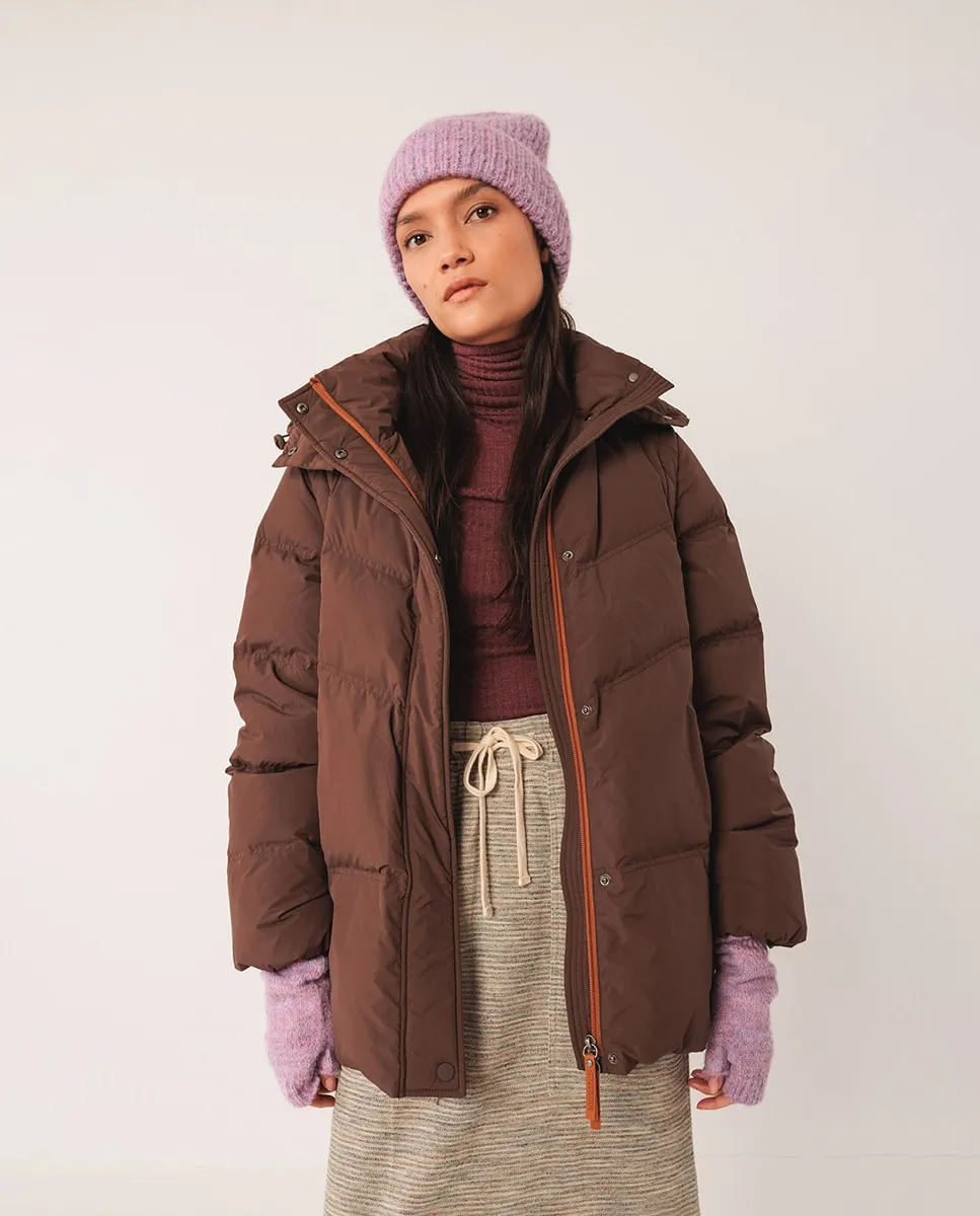Женское пальто с капюшоном и длинными рукавами Indi & Cold, темно-коричневый
Женское пальто с капюшоном и длинными рукавами Indi & Cold, темно-коричневый