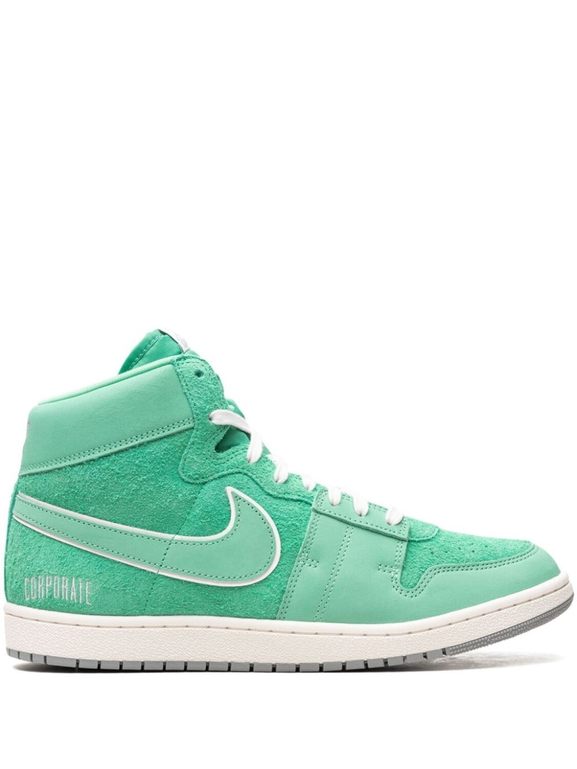 Кроссовки Air Ship Light Menta из коллаборации с Corporate Jordan, зеленый
Кроссовки Air Ship Light Menta из коллаборации с Corporate Jordan, зеленый
