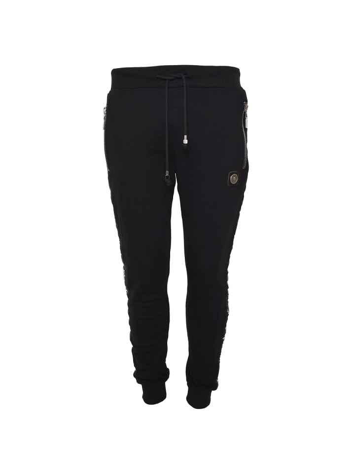 Черные спортивные штаны Robert Roberto Geissini
Черные спортивные штаны Robert Roberto Geissini