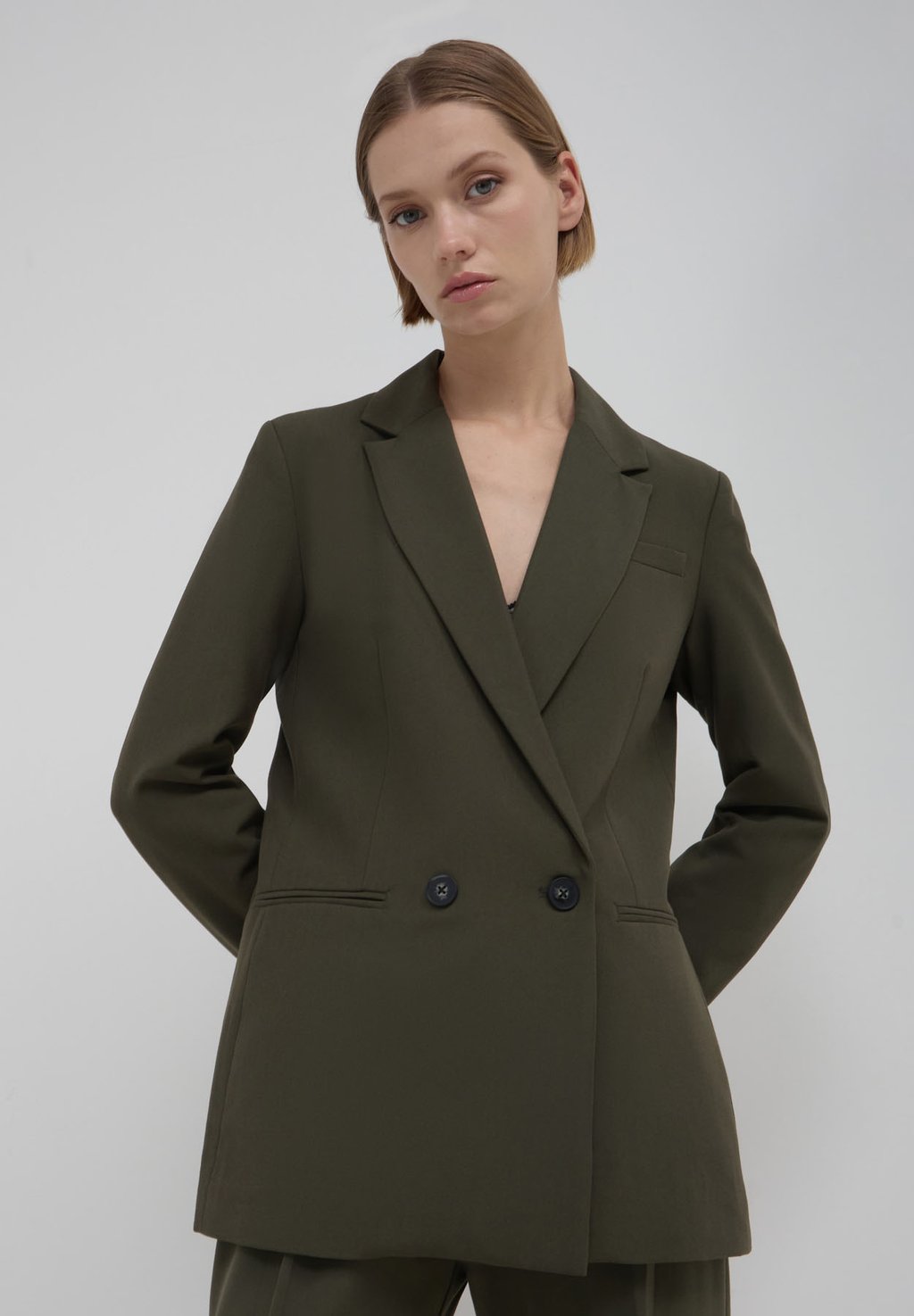 Короткое пальто Calliope, темно-зеленый
Короткое пальто Calliope, темно-зеленый