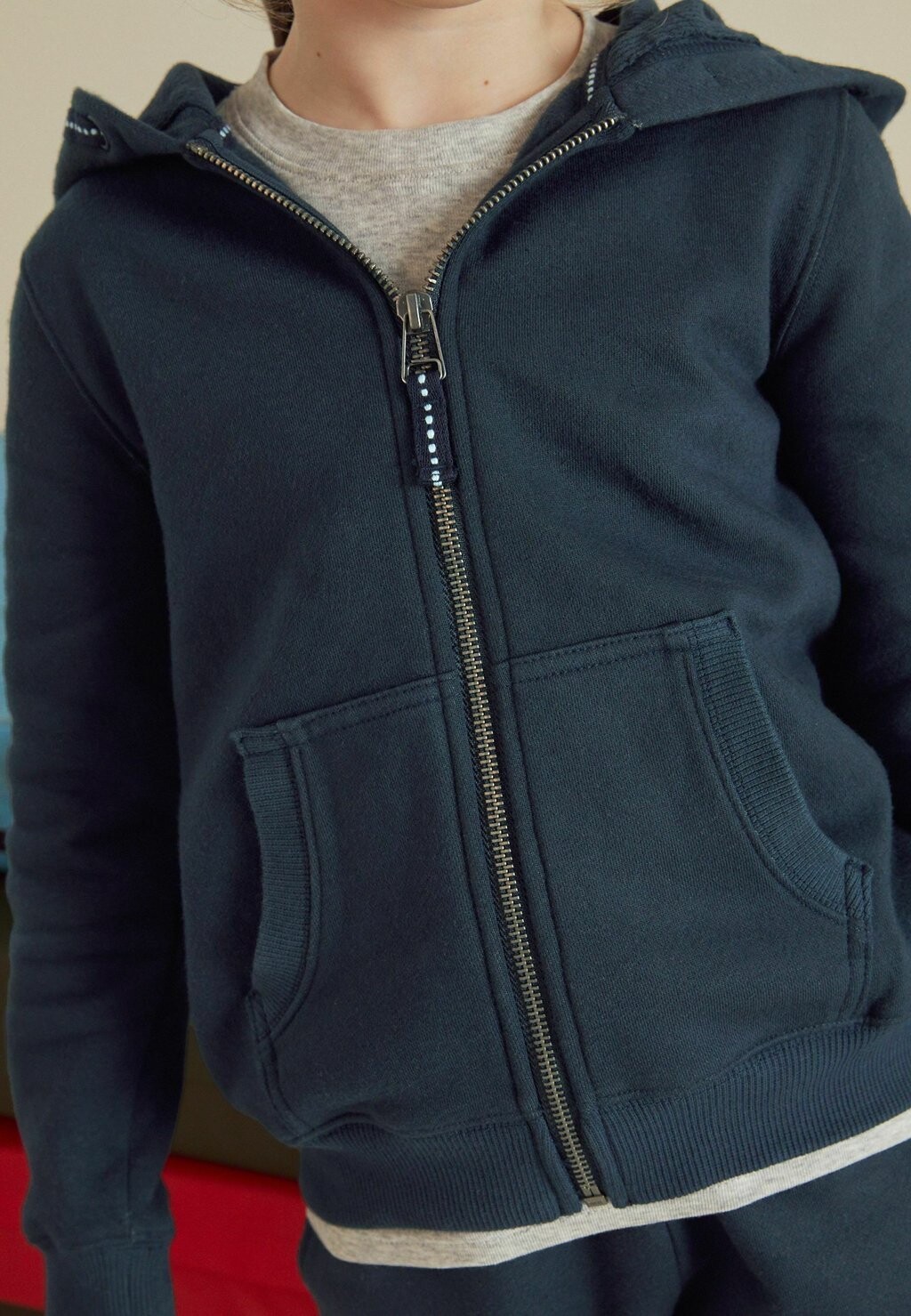 Спортивный костюм ZIP THROUGH HOODIE AND JOGGERS SCHOOL SPORTS SET Next, цвет navy blue 
Спортивный костюм ZIP THROUGH HOODIE AND JOGGERS SCHOOL SPORTS SET Next, цвет navy blue