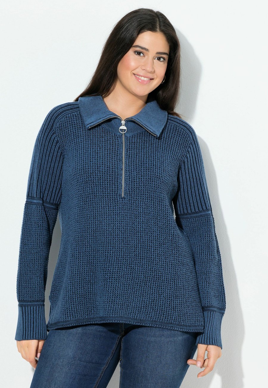 Джемпер Ulla Popken TWO-TONE MIXED TROYER COLLAR, Marine/Dark Blue
Джемпер Ulla Popken TWO-TONE MIXED TROYER COLLAR, Marine/Dark Blue