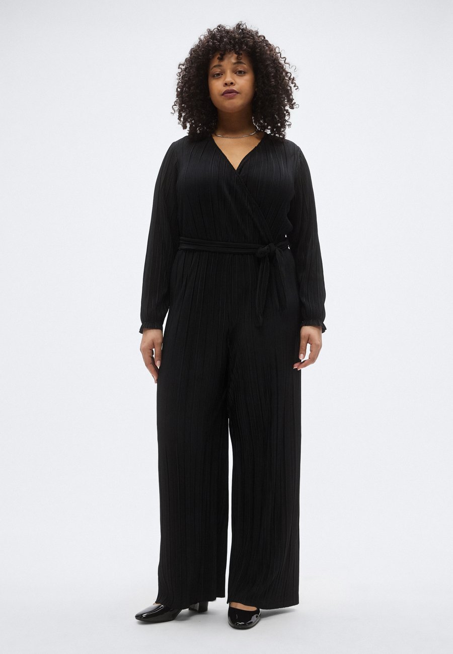 Комбинезон ONLY Carmakoma CARRAVENNA PLISSE, Black
Комбинезон ONLY Carmakoma CARRAVENNA PLISSE, Black