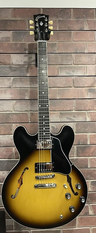 Электрогитара Gibson Es-335 Satin - Vintage Burst
Электрогитара Gibson Es-335 Satin - Vintage Burst