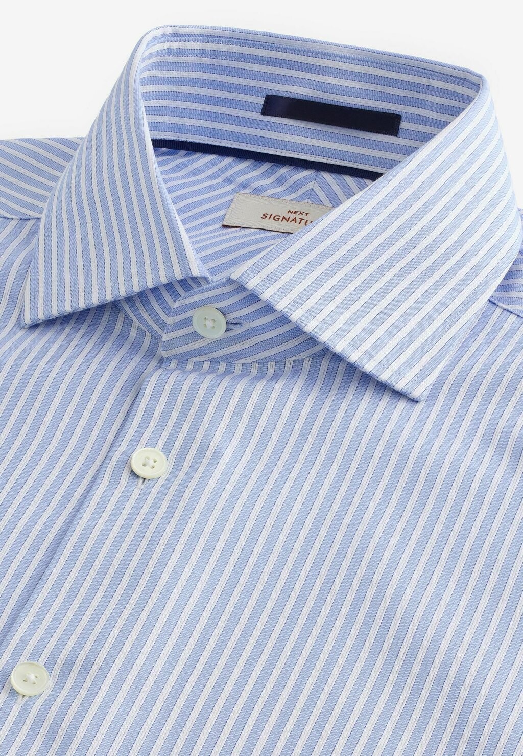 Рубашка SIGNATURE SINGLE CUFF TEXTURE WITH CUTAWAY COLLAR REGULAR FIT Next, синий
Рубашка SIGNATURE SINGLE CUFF TEXTURE WITH CUTAWAY COLLAR REGULAR FIT Next, синий