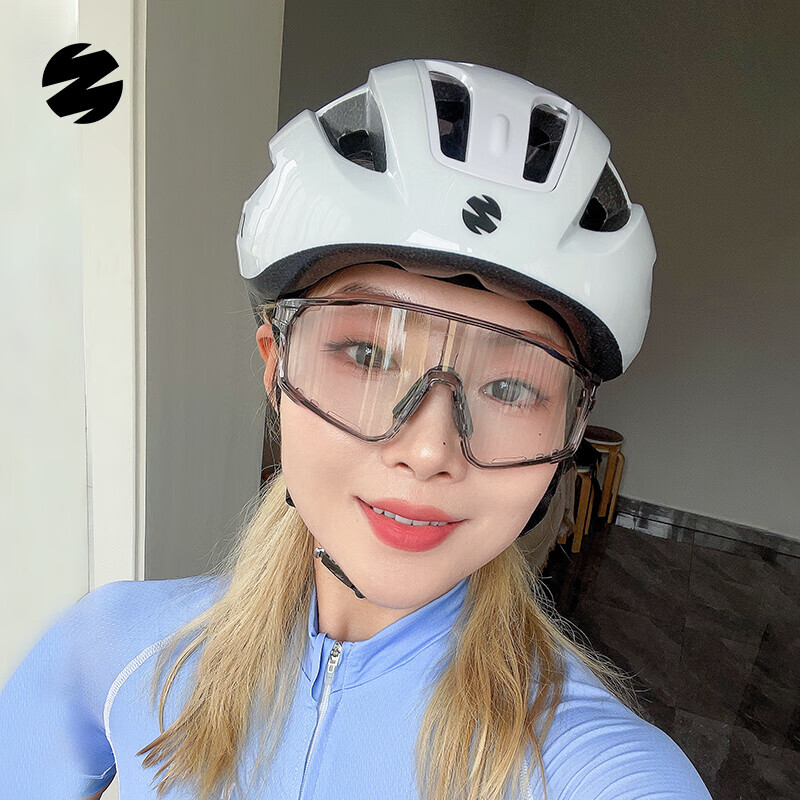 Велосипедный шлем SUNRIMOON CHEETAH 5.0 аэродинамический унисекс M, белый
Велосипедный шлем SUNRIMOON CHEETAH 5.0 аэродинамический унисекс M, белый