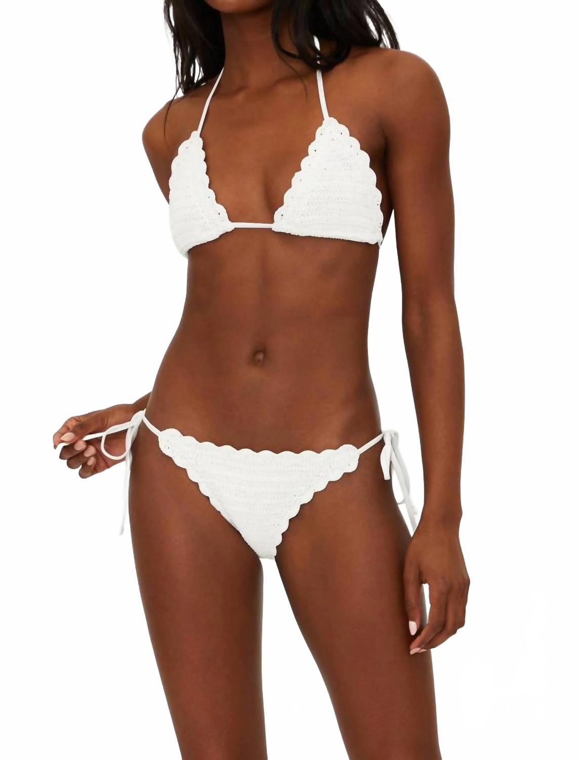 Солнечные крючком низ бикини в белом Beach Riot
Солнечные крючком низ бикини в белом Beach Riot