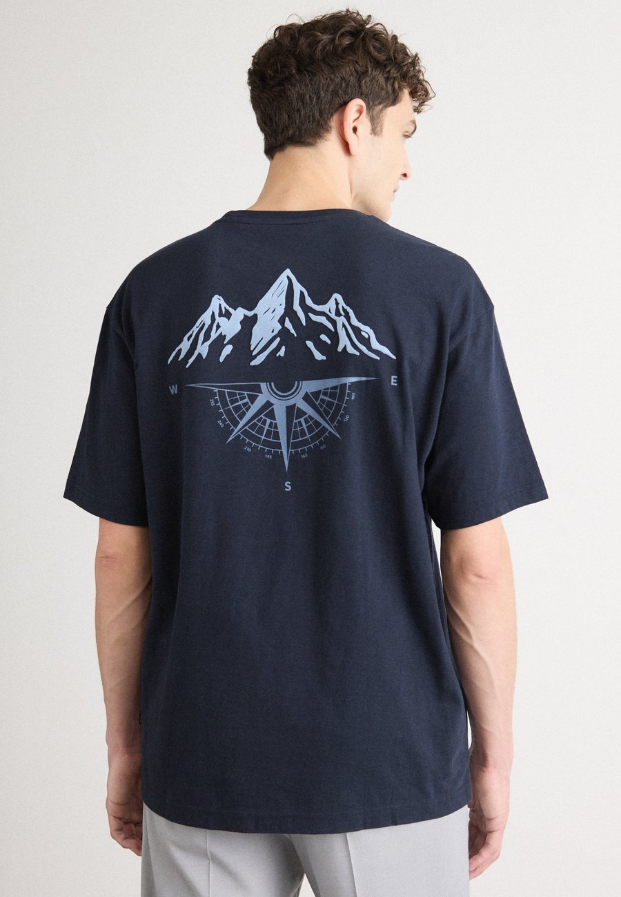 Футболка BOSS POLAR, Dark Blue
Футболка BOSS POLAR, Dark Blue