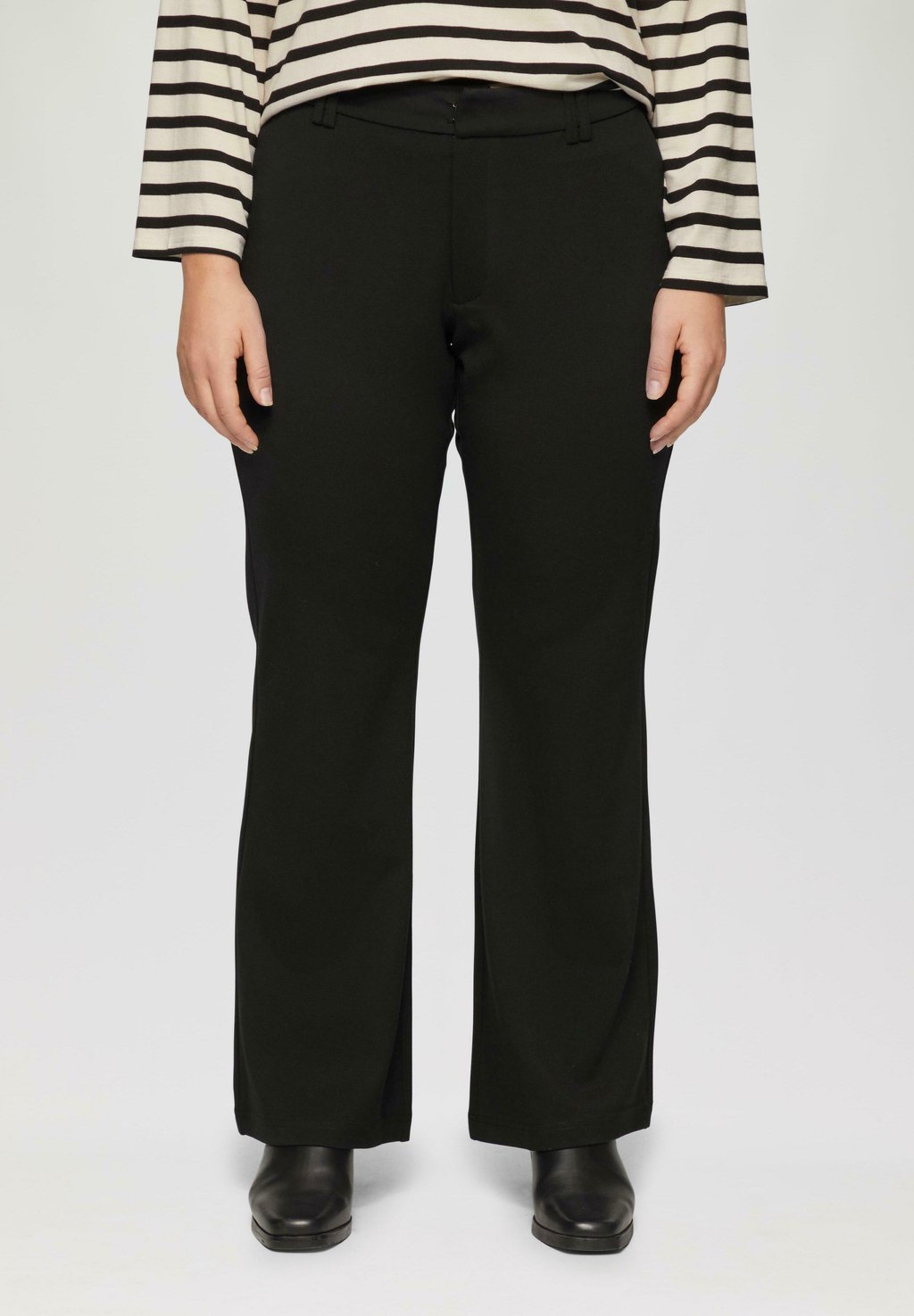 Брюки BOOTCUT QS, черный
Брюки BOOTCUT QS, черный