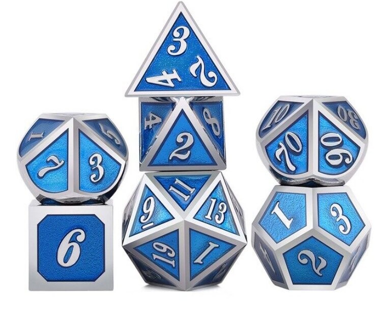 Набор кубиков для РПГ Ice Queen из 7 металлических кубиков, RGFK
Набор кубиков для РПГ Ice Queen из 7 металлических кубиков, RGFK