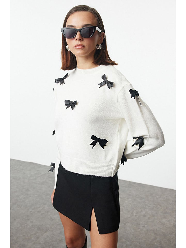 Свитер trendyol, кремовый
Свитер trendyol, кремовый