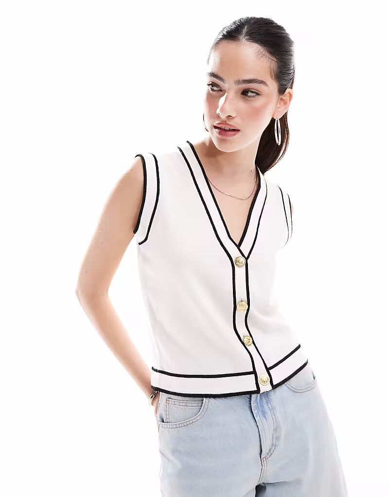 Вязаный жилет с отделкой New Look в кремовом узоре
Вязаный жилет с отделкой New Look в кремовом узоре