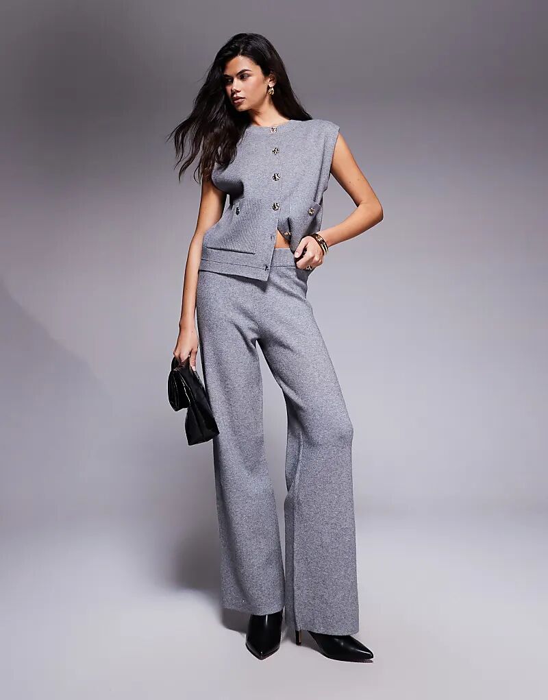 Широкие трикотажные брюки River Island светло-серого цвета
Широкие трикотажные брюки River Island светло-серого цвета