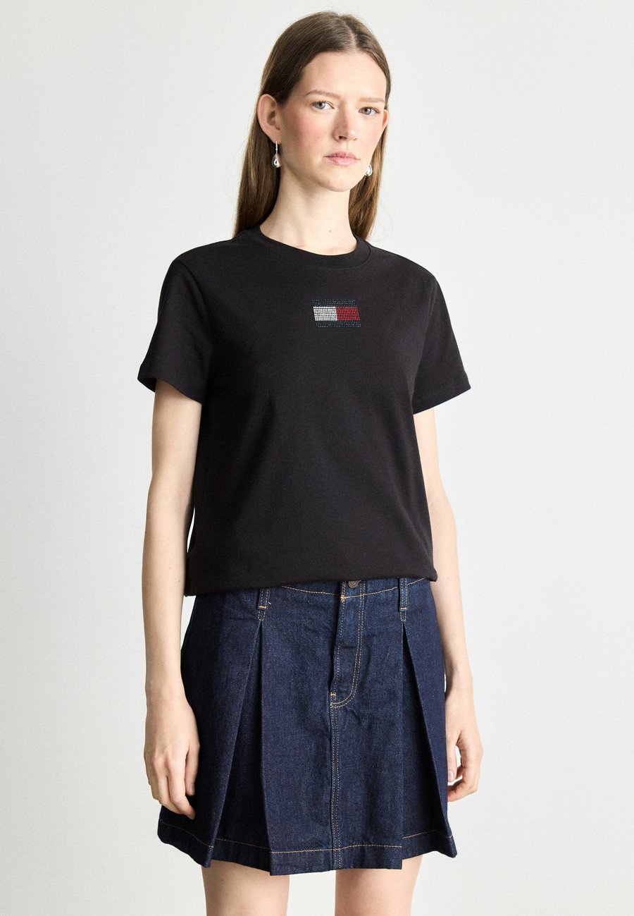Футболка Tommy Jeans PARTY FLAG TEE, Black, Черный, Футболка Tommy Jeans PARTY FLAG TEE, Black
Футболка Tommy Jeans PARTY FLAG TEE, Black, Черный, Футболка Tommy Jeans PARTY FLAG TEE, Black