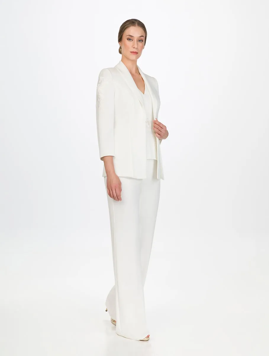 Женский комплект из жакета с вышитыми рукавами, топа и брюк Sonia Peña, белый
Женский комплект из жакета с вышитыми рукавами, топа и брюк Sonia Peña, белый