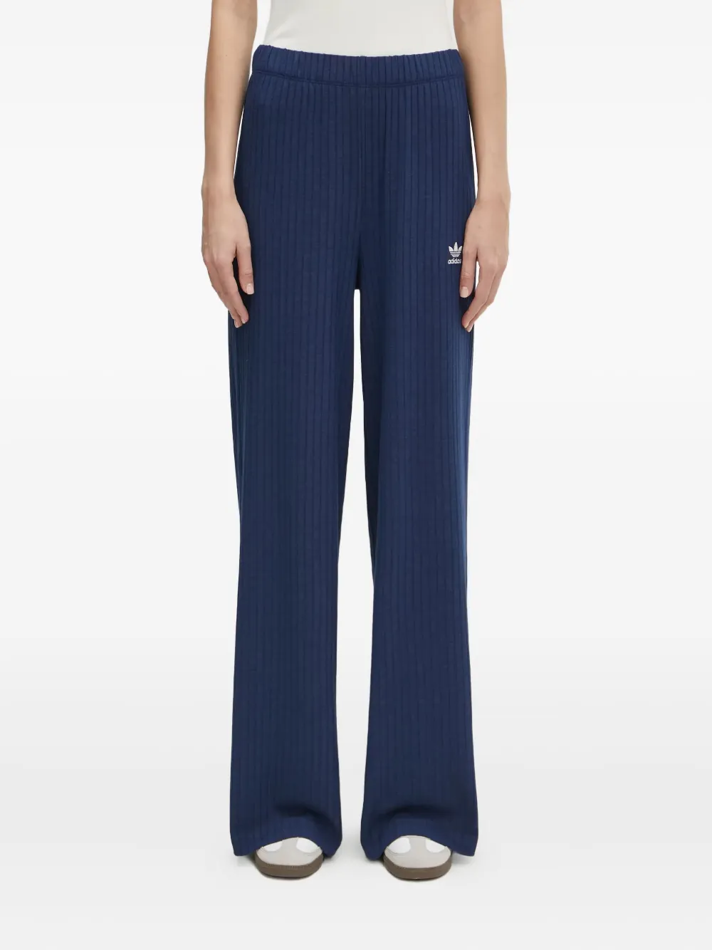 Брюки с вышитым логотипом adidas, синий
Брюки с вышитым логотипом adidas, синий