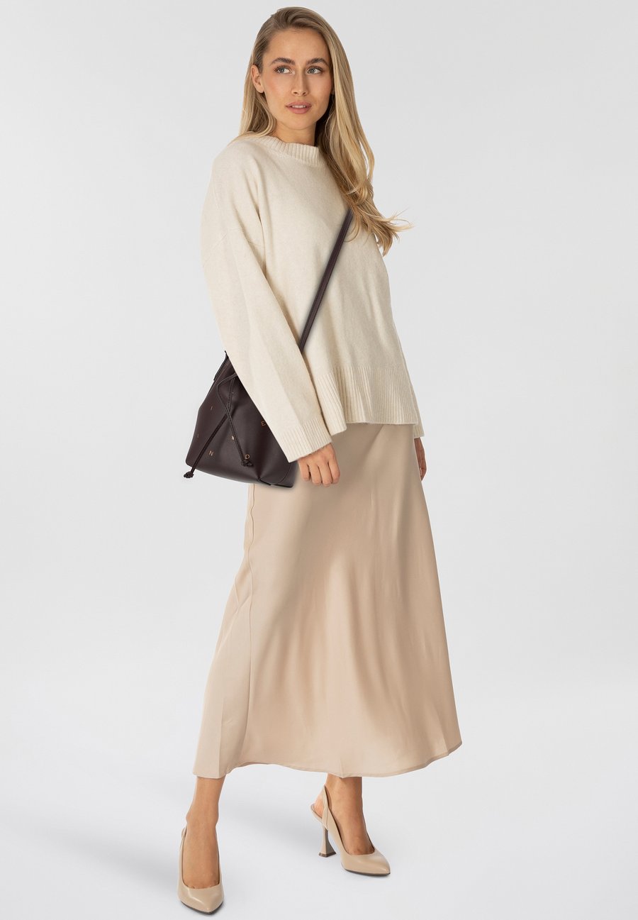 Сумка кросс-боди Liebeskind Berlin DANCING LETTERS, Burgundy/Dark Red
Сумка кросс-боди Liebeskind Berlin DANCING LETTERS, Burgundy/Dark Red