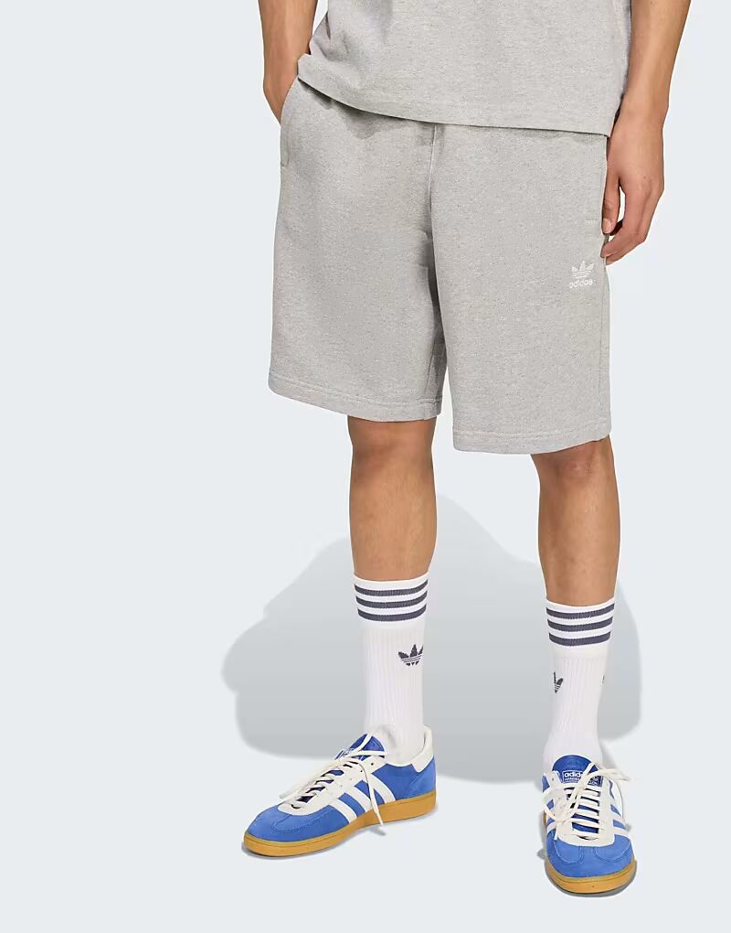 Шорты-трилистники Adidas Originals Essentials в средне-сером меланжевом/белом цвете
Шорты-трилистники Adidas Originals Essentials в средне-сером меланжевом/белом цвете